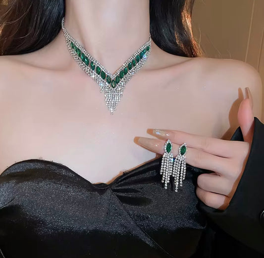Silver Plated Jewellery Set with Rhinestones