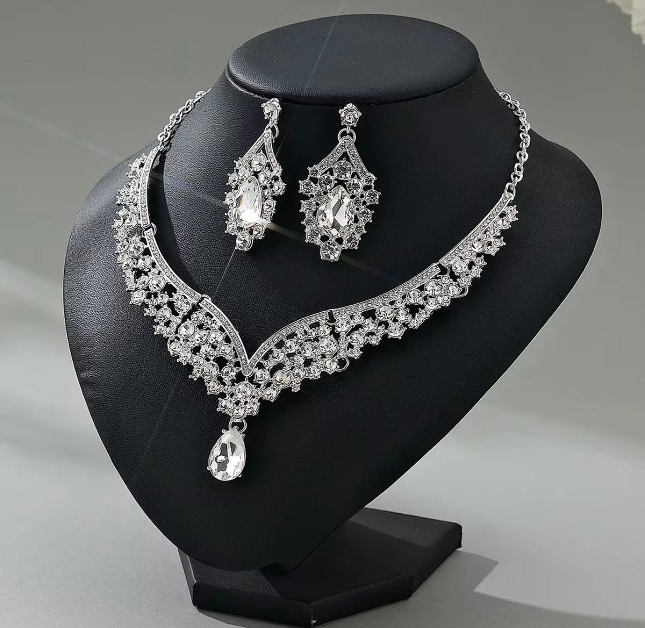 Silver Plated Jewellery Set