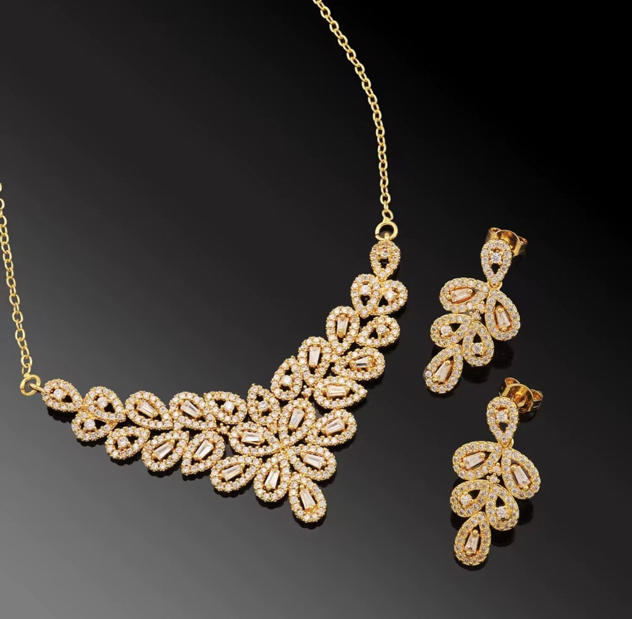 Gold Plated Jewellery Set with Zircon Stones